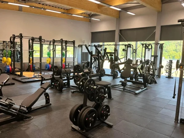 Gym refurbishment at Hartham Leisure centre with black tiled floor and equipment