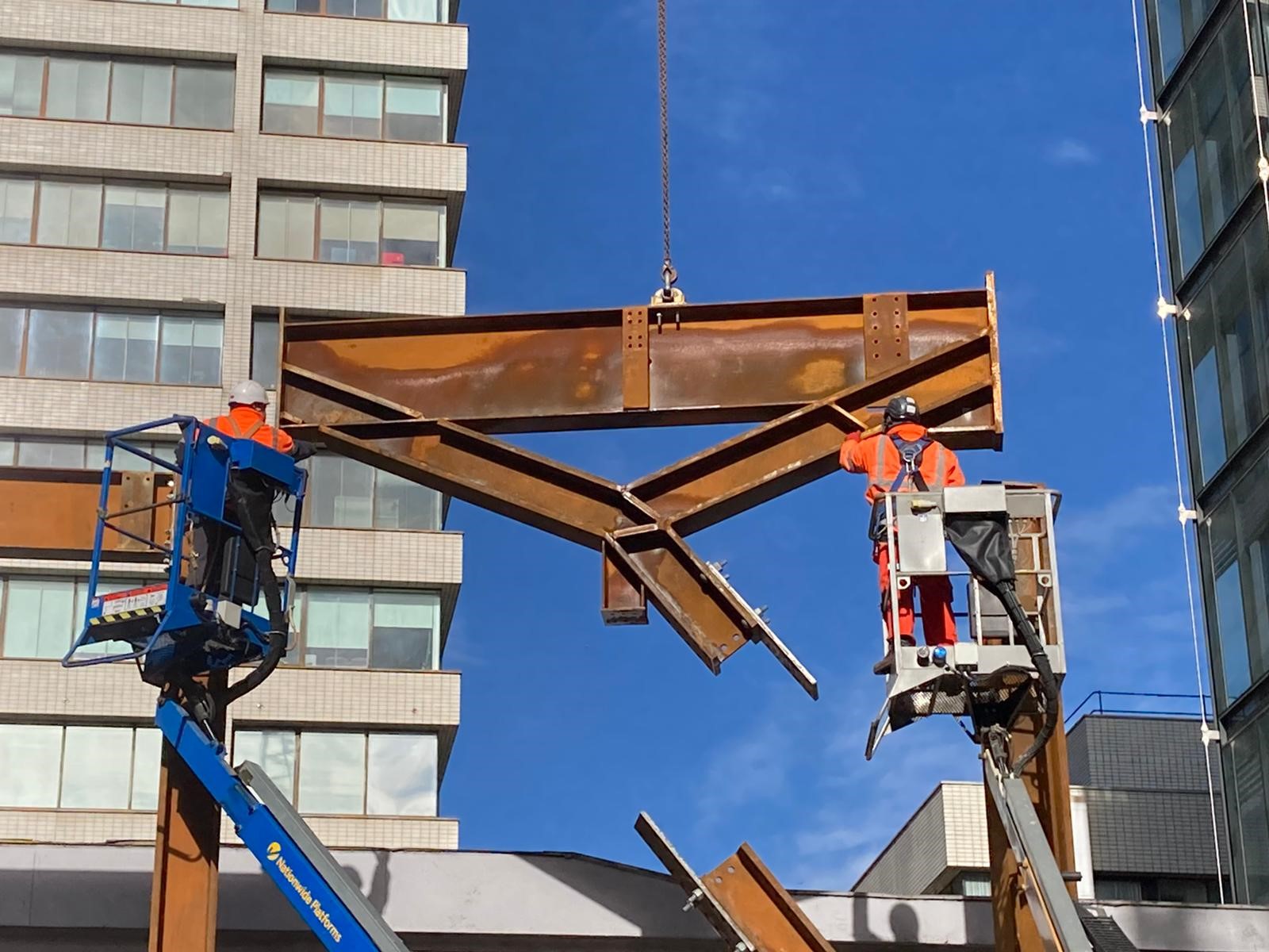 steelwork under construction in london evelina hospital