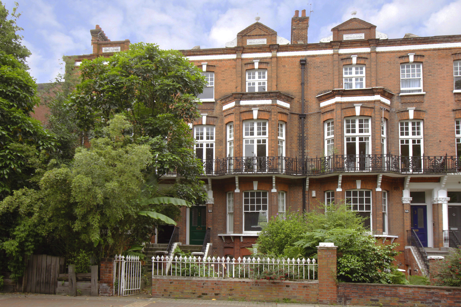 Front exterior of two victorian London terraces on ALbert bridge Road